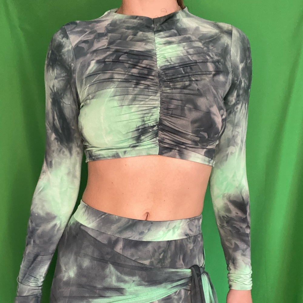 Crop top and skirt. Unique color and sewing - Picture 6 of 7